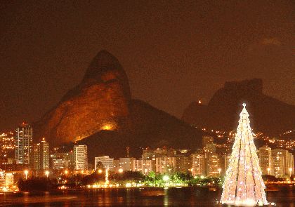 �rvore de natal da Lagoa Rofrigo de Freitas - RJ